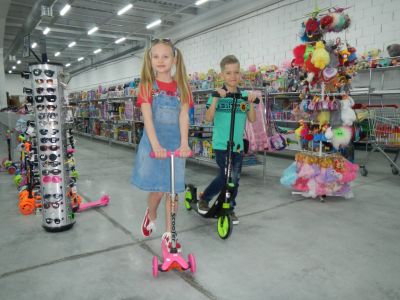 игрушки для детей в магазине мир одежды и обуви в Волгограде